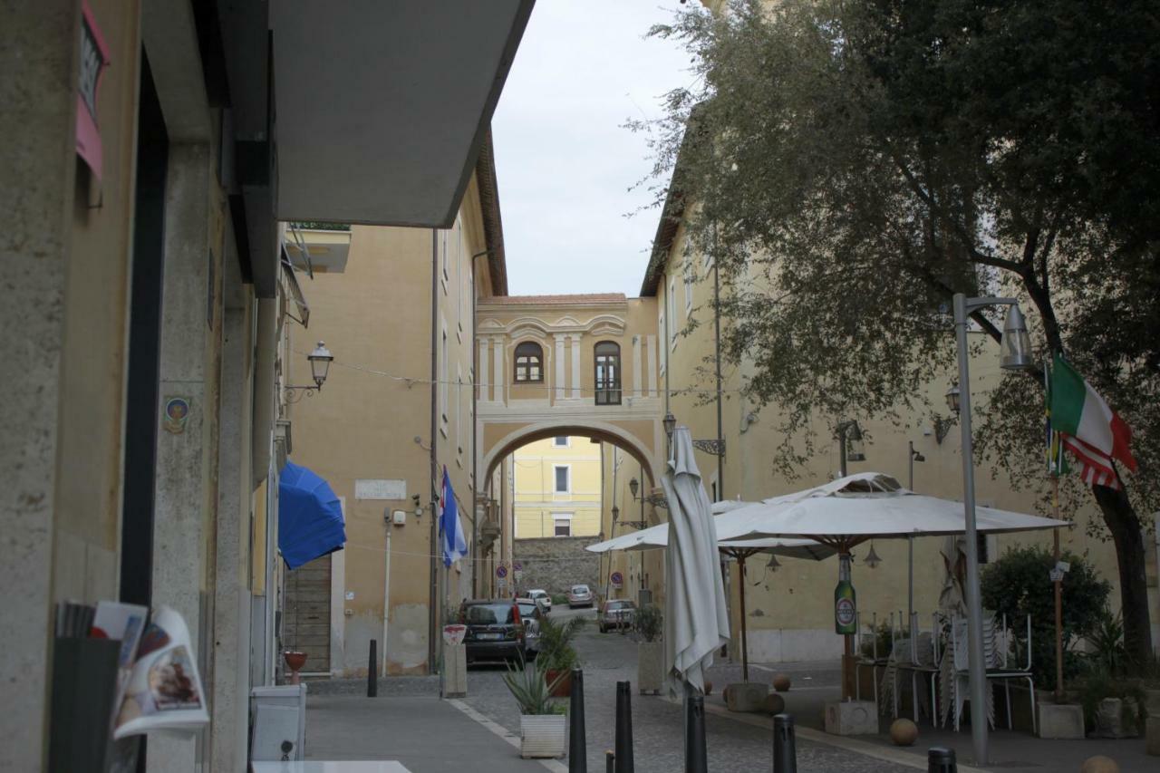 Villa dorshaouse Civitavecchia Exterior foto